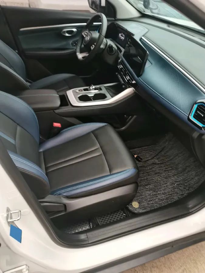 2023 GAC Trumpchi GS3 1.5T 177HP L4 7DCT,autocango,china used car exporter,china ev exporter,chinese used car exporter,chinese used ev exporter