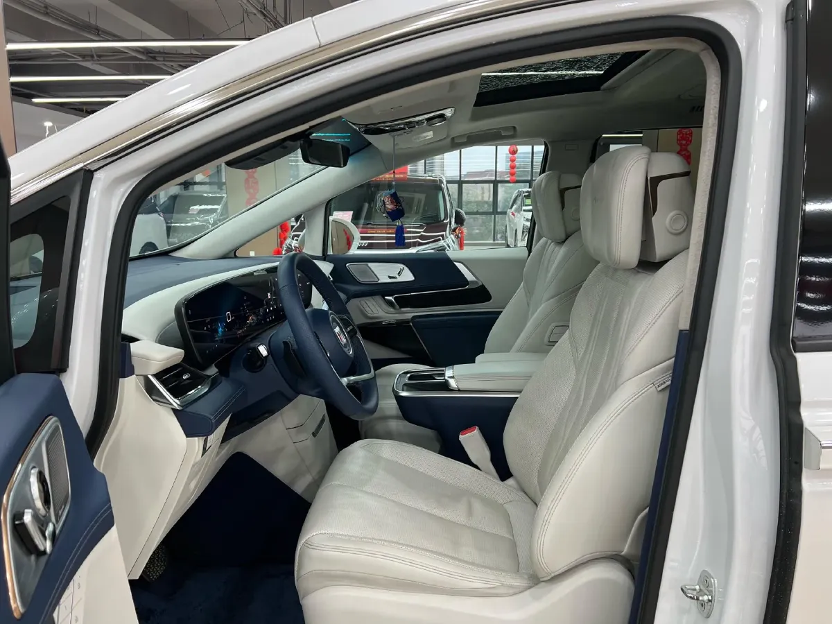 2023 Buick Century 2.0T 237HP L4 9AT,autocango,china used car exporter,china ev exporter,chinese used car exporter,chinese used ev exporter