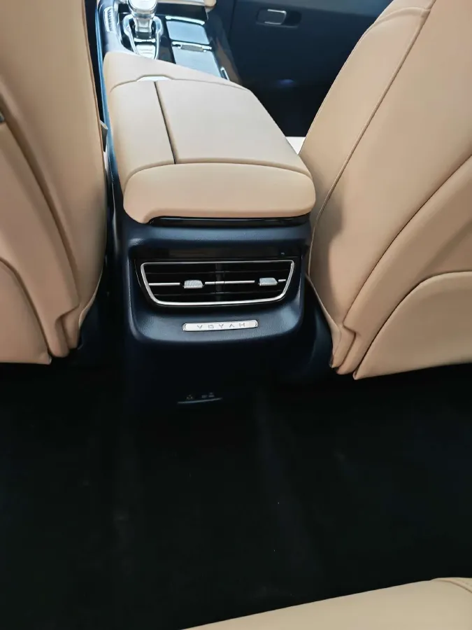 2022 Voyah FREE BEV 106KWH,autocango,china used car exporter,china ev exporter,chinese used car exporter,chinese used ev exporter