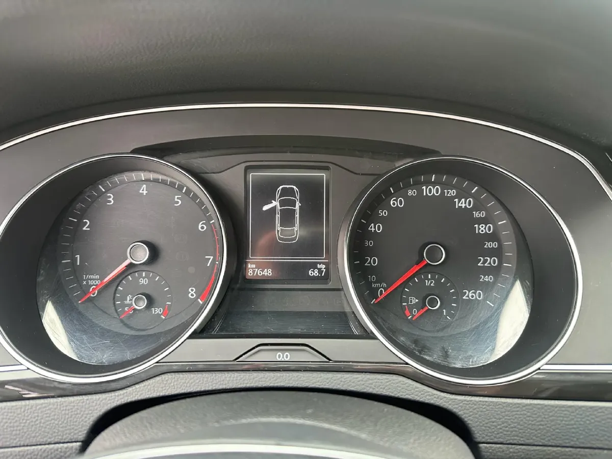 2018 Volkswagen Magotan 1.8T 180HP L4 7DCT,autocango,china used car exporter,china ev exporter,chinese used car exporter,chinese used ev exporter