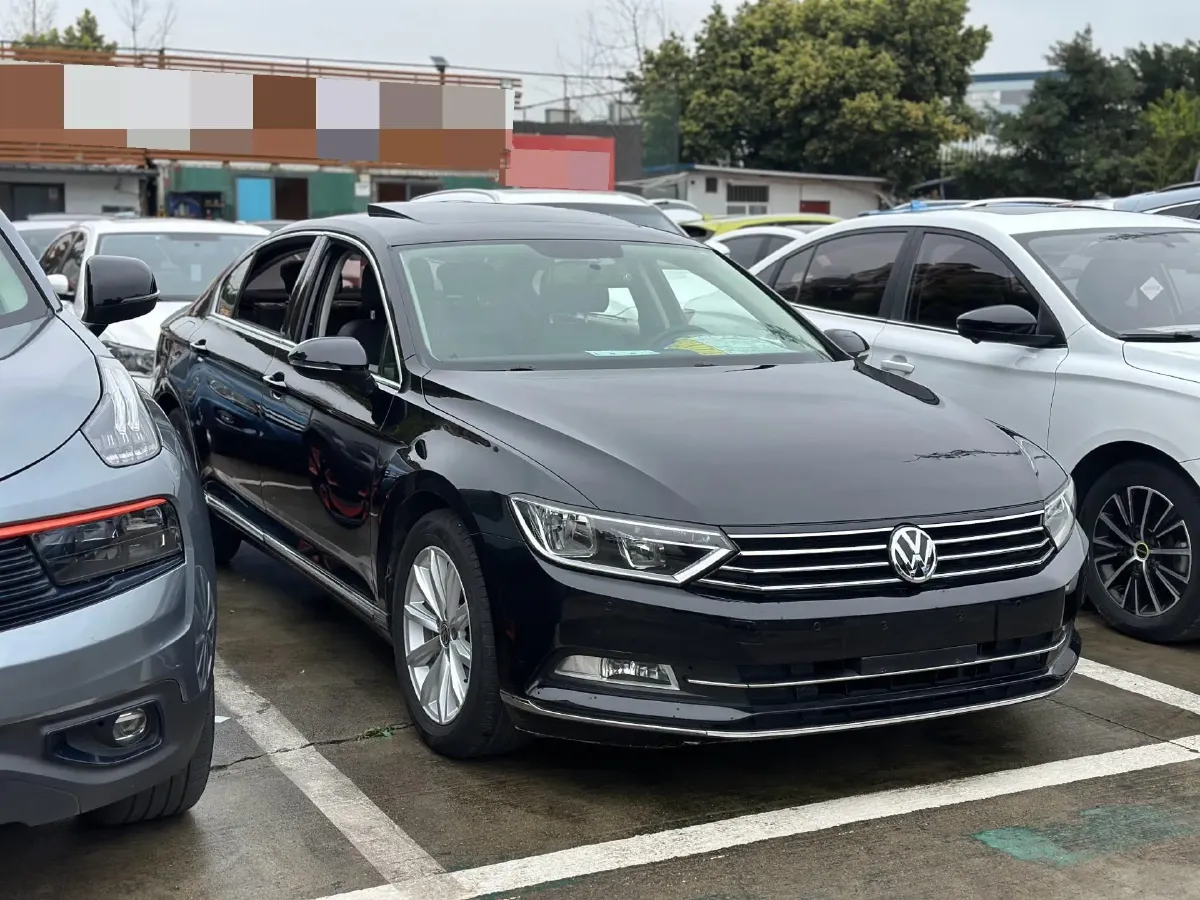 2018 Volkswagen Magotan 1.8T 180HP L4 7DCT,autocango,china used car exporter,china ev exporter,chinese used car exporter,chinese used ev exporter