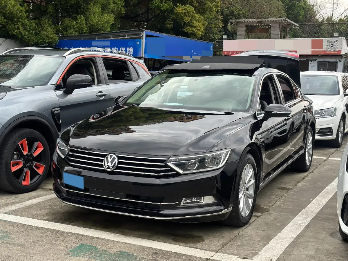 2018 Volkswagen Magotan 1.8T 180HP L4 7DCT,autocango,china used car exporter,china ev exporter,chinese used car exporter,chinese used ev exporter