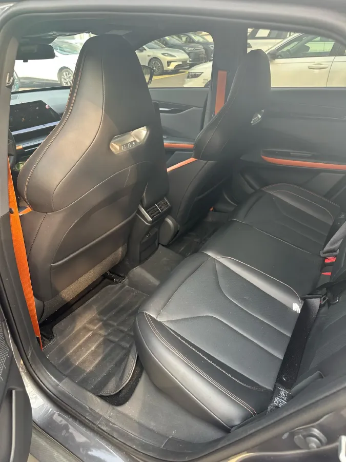 2023 ChangAn UNI-V 1.5T 188HP L4 7DCT,autocango,china used car exporter,china ev exporter,chinese used car exporter,chinese used ev exporter