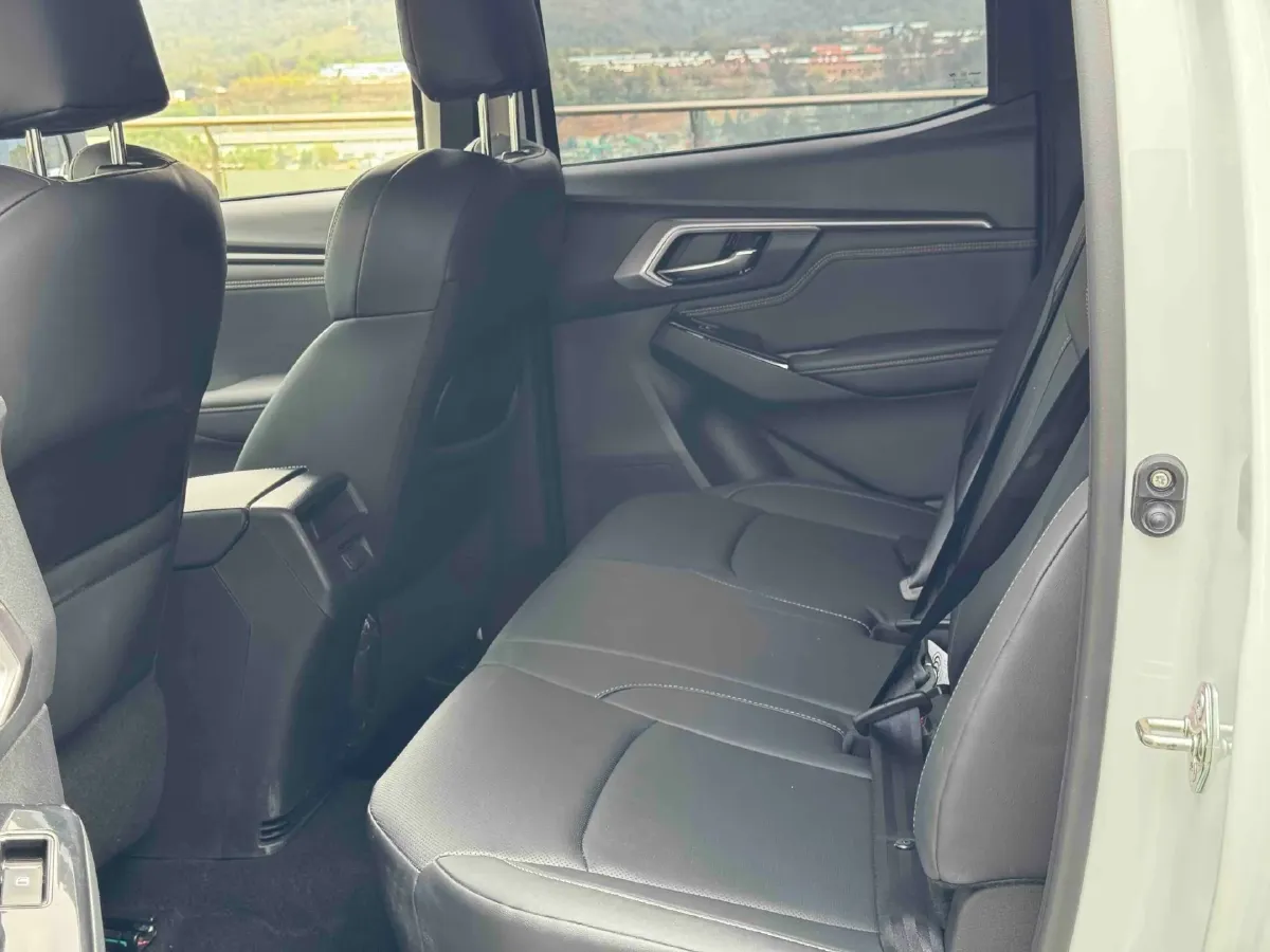 2025 Isuzu LingTuo 2.5T 150HP L4 8AT,autocango,china used car exporter,china ev exporter,chinese used car exporter,chinese used ev exporter