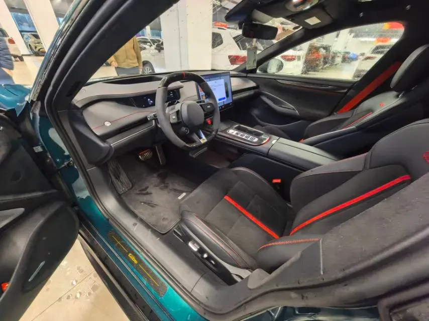 2025 MI SU7 Ultra BEV 93.7KWH,autocango,china used car exporter,china ev exporter,chinese used car exporter,chinese used ev exporter