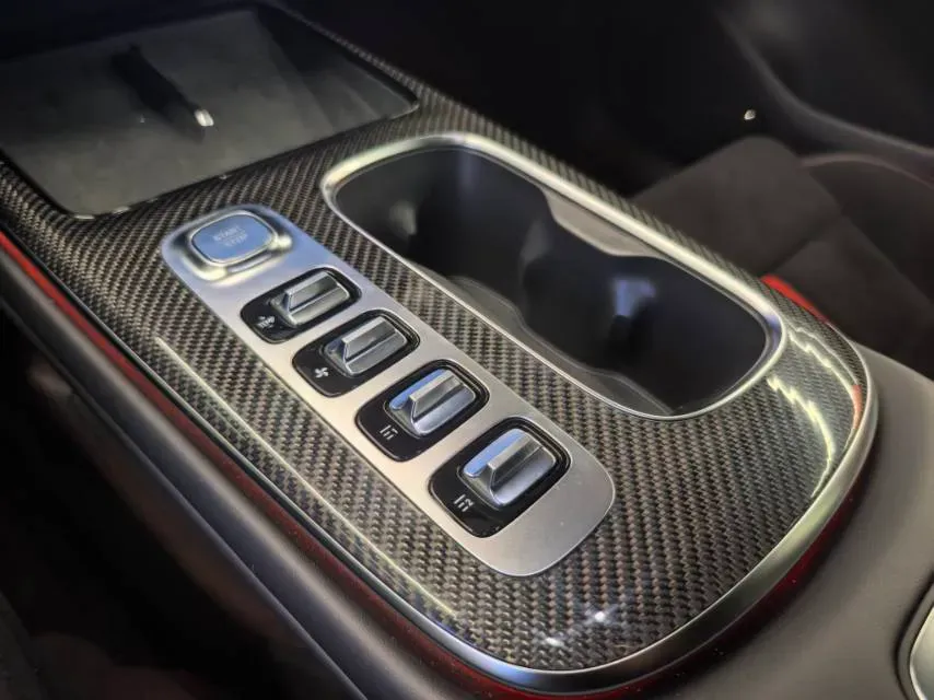 2025 MI SU7 Ultra BEV 93.7KWH,autocango,china used car exporter,china ev exporter,chinese used car exporter,chinese used ev exporter