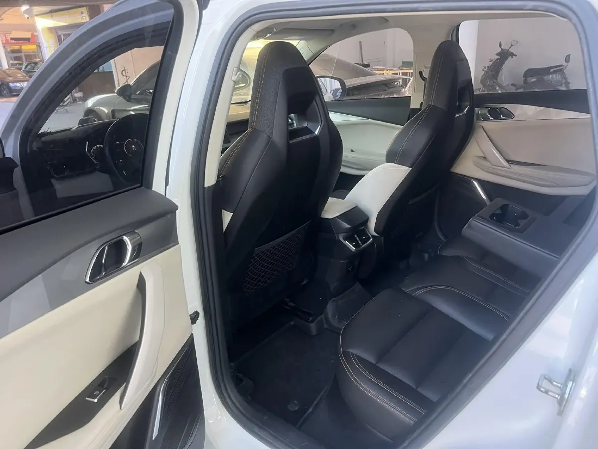 2020 LYNK&CO 06 EM-P 1.5T 177HP L3 7DCT PHEV 11.3KWH,autocango,china used car exporter,china ev exporter,chinese used car exporter,chinese used ev exporter