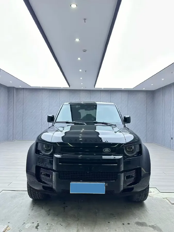 2023 Land Rover Defender 3.0T 400HP L6 8AT,autocango,china used car exporter,china ev exporter,chinese used car exporter,chinese used ev exporter