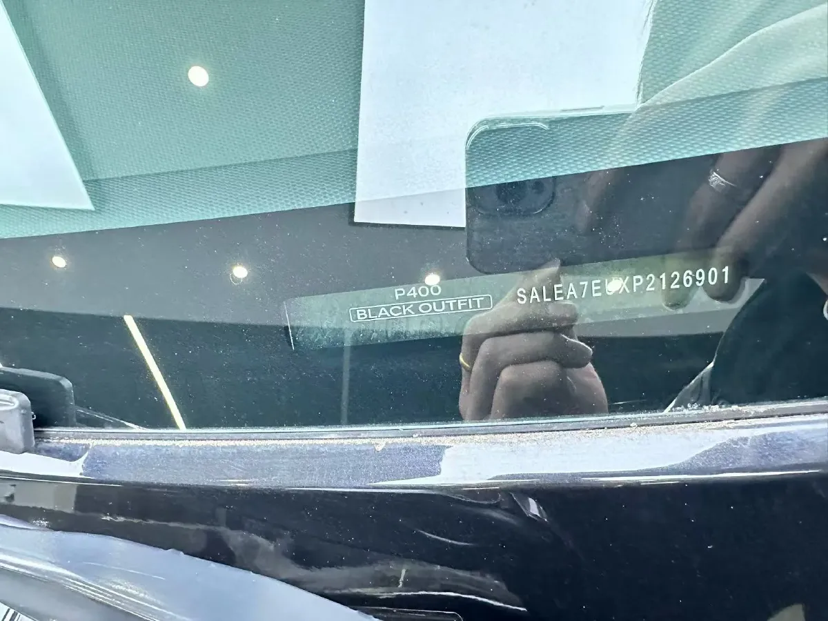 2023 Land Rover Defender 3.0T 400HP L6 8AT,autocango,china used car exporter,china ev exporter,chinese used car exporter,chinese used ev exporter