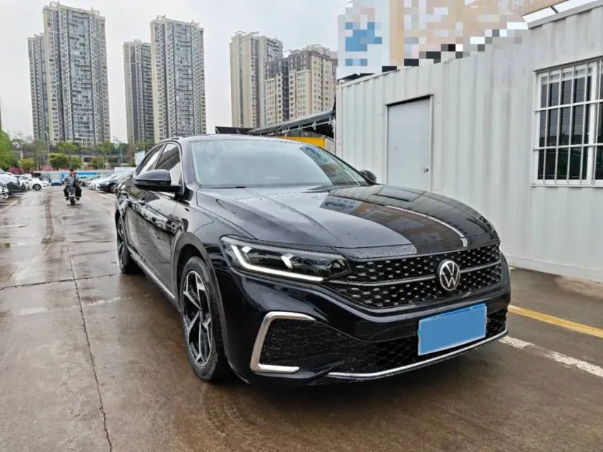 2024 Volkswagen Passat 2.0T 220HP L4 7DCT,autocango,china used car exporter,china ev exporter,chinese used car exporter,chinese used ev exporter