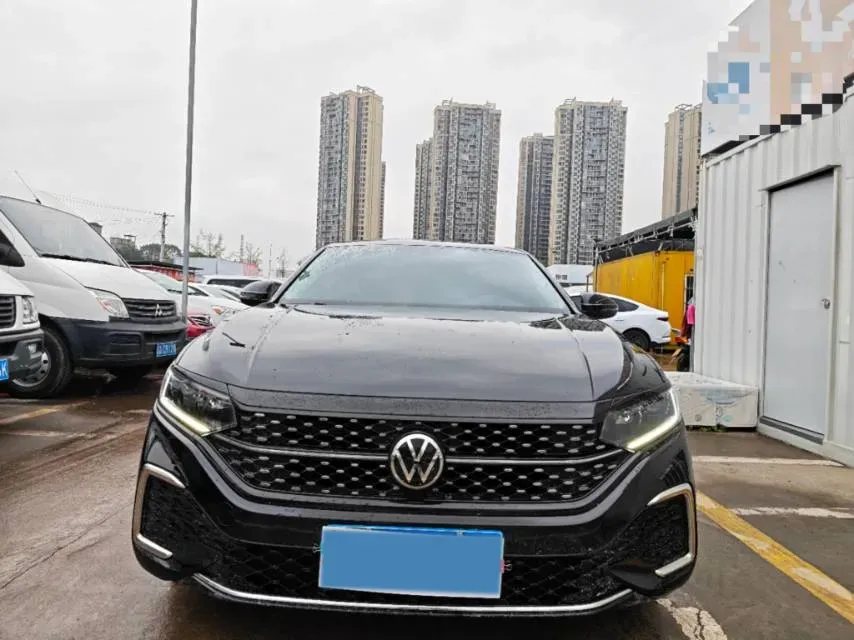 2024 Volkswagen Passat 2.0T 220HP L4 7DCT,autocango,china used car exporter,china ev exporter,chinese used car exporter,chinese used ev exporter