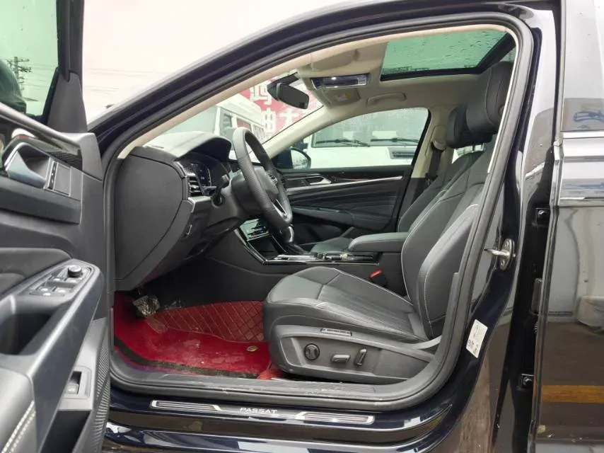 2024 Volkswagen Passat 2.0T 220HP L4 7DCT,autocango,china used car exporter,china ev exporter,chinese used car exporter,chinese used ev exporter