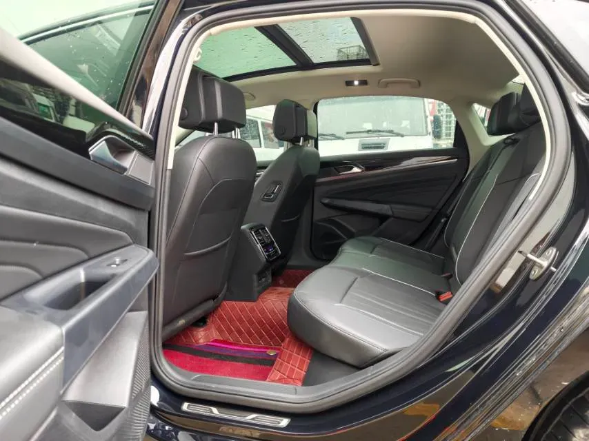 2024 Volkswagen Passat 2.0T 220HP L4 7DCT,autocango,china used car exporter,china ev exporter,chinese used car exporter,chinese used ev exporter