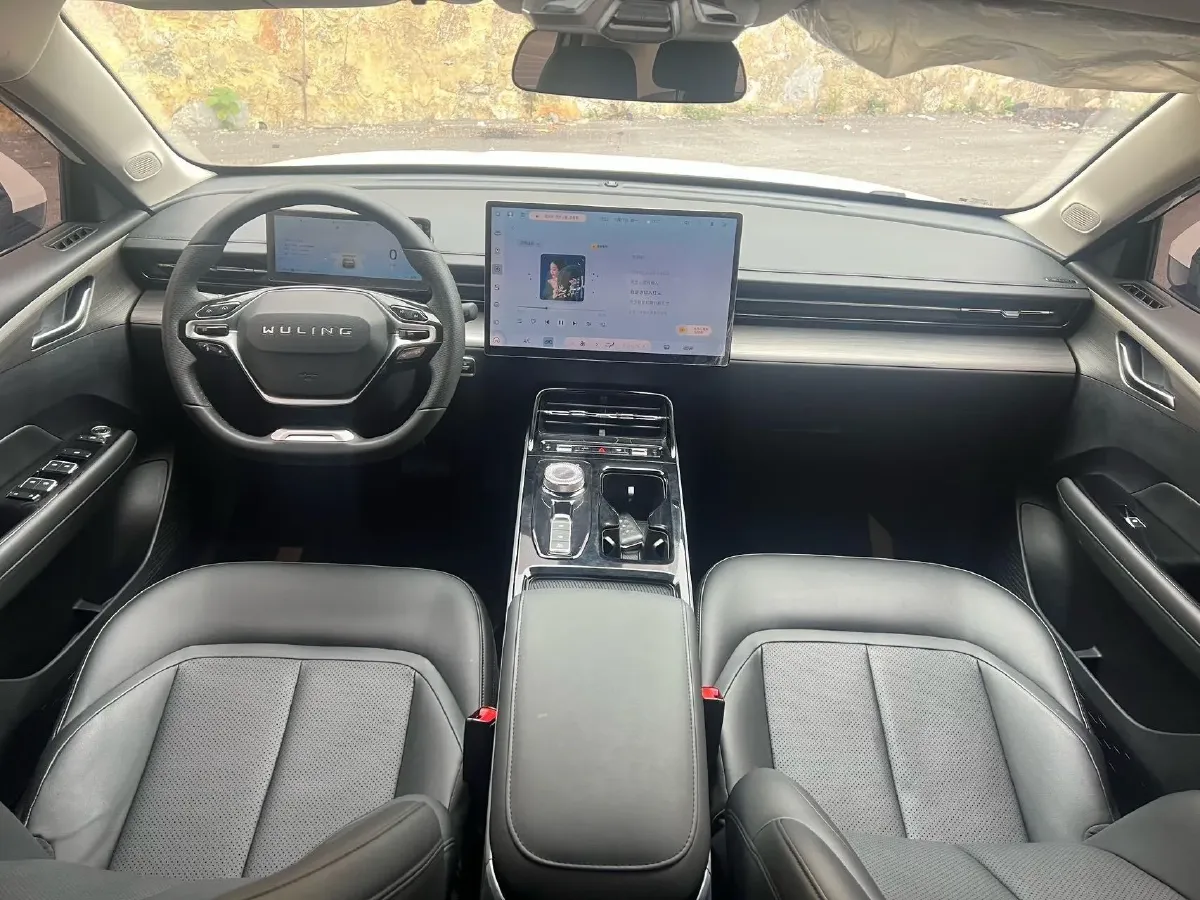 2023 WuLing XingGuang 1.5L 106HP L4 E-CVT PHEV 20.5KWH,autocango,china used car exporter,china ev exporter,chinese used car exporter,chinese used ev exporter