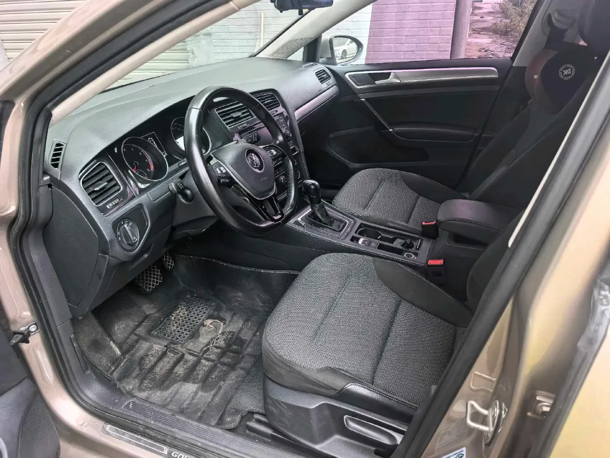 2018 Volkswagen Golf 1.6L 110HP L4 6AT,autocango,china used car exporter,china ev exporter,chinese used car exporter,chinese used ev exporter