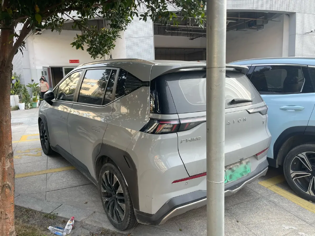 2022 Geely Okavango 1.8T 184HP L4 7DCT,autocango,china used car exporter,china ev exporter,chinese used car exporter,chinese used ev exporter