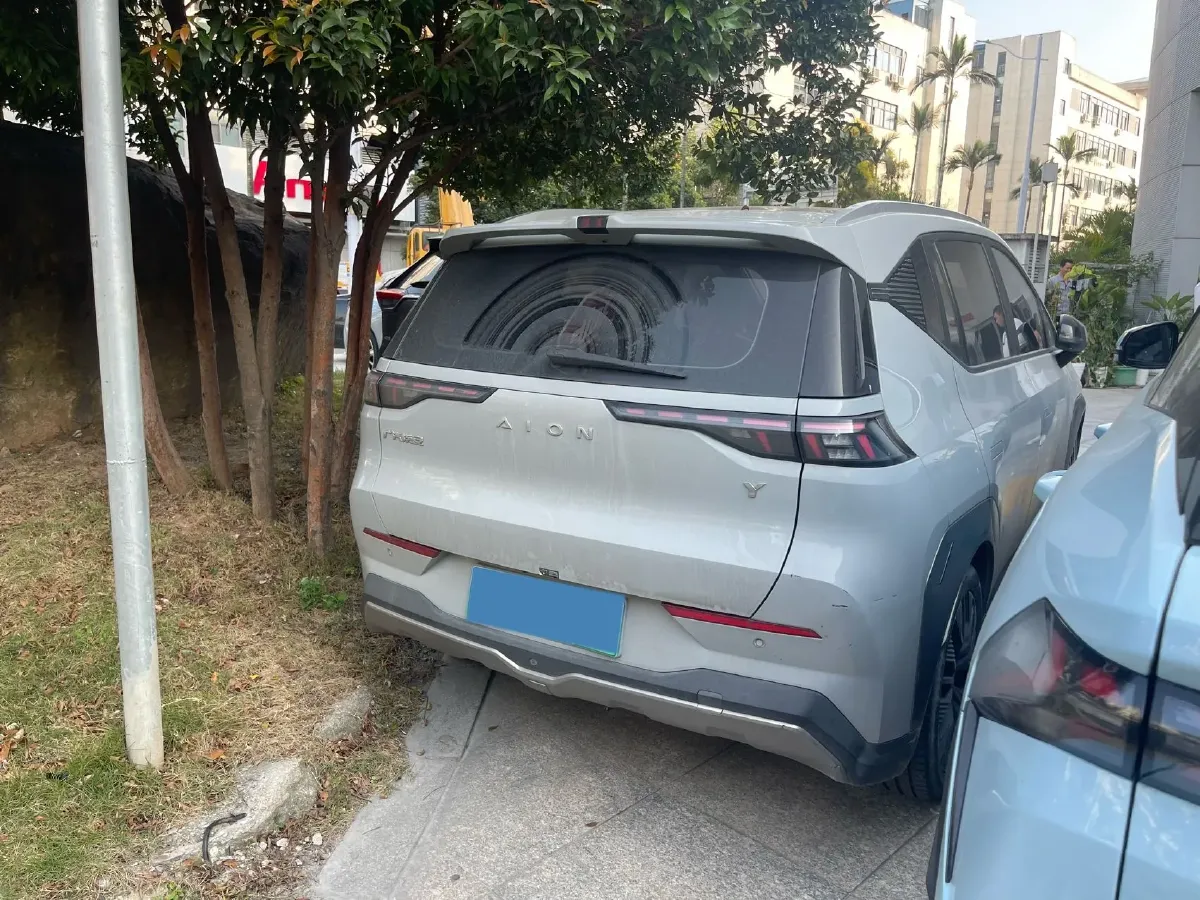2022 Geely Okavango 1.8T 184HP L4 7DCT,autocango,china used car exporter,china ev exporter,chinese used car exporter,chinese used ev exporter