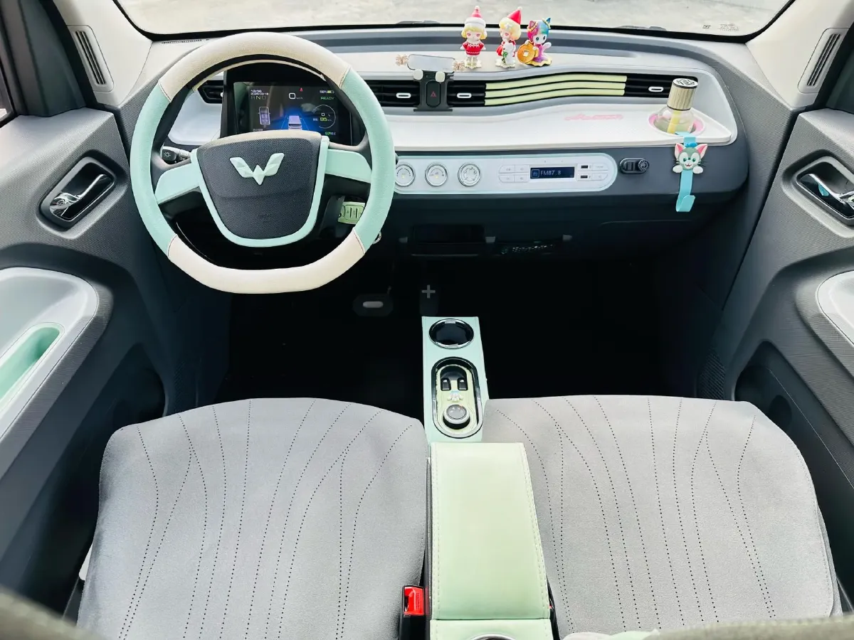 2021 WuLing HongGuang MINI EV BEV 13.9KWH,autocango,china used car exporter,china ev exporter,chinese used car exporter,chinese used ev exporter