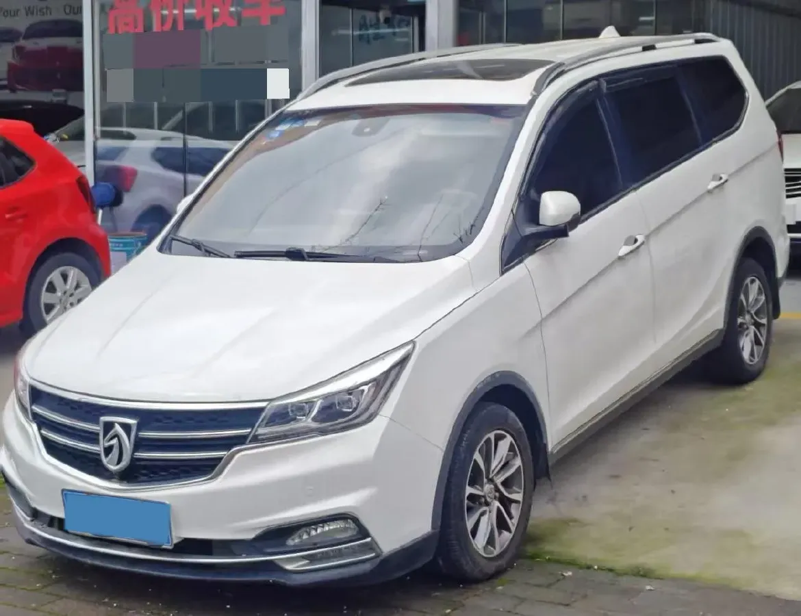 2017 BaoJun 730 1.5T 150HP L4 6MT,autocango,china used car exporter,china ev exporter,chinese used car exporter,chinese used ev exporter