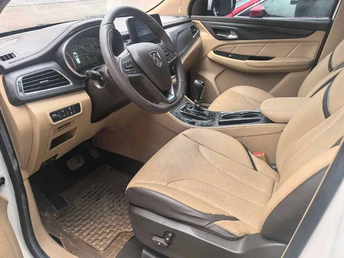 2017 BaoJun 730 1.5T 150HP L4 6MT,autocango,china used car exporter,china ev exporter,chinese used car exporter,chinese used ev exporter