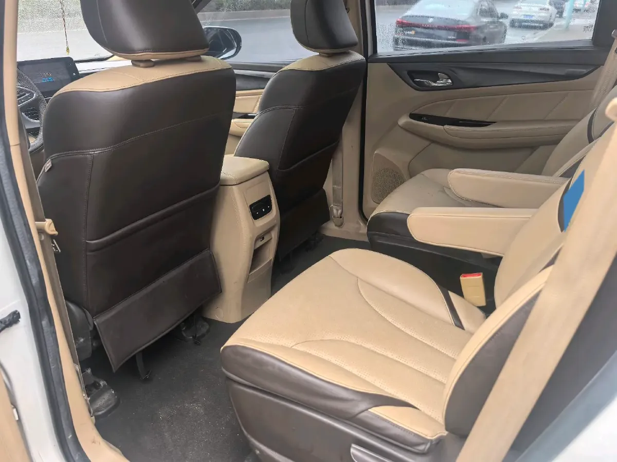 2017 BaoJun 730 1.5T 150HP L4 6MT,autocango,china used car exporter,china ev exporter,chinese used car exporter,chinese used ev exporter