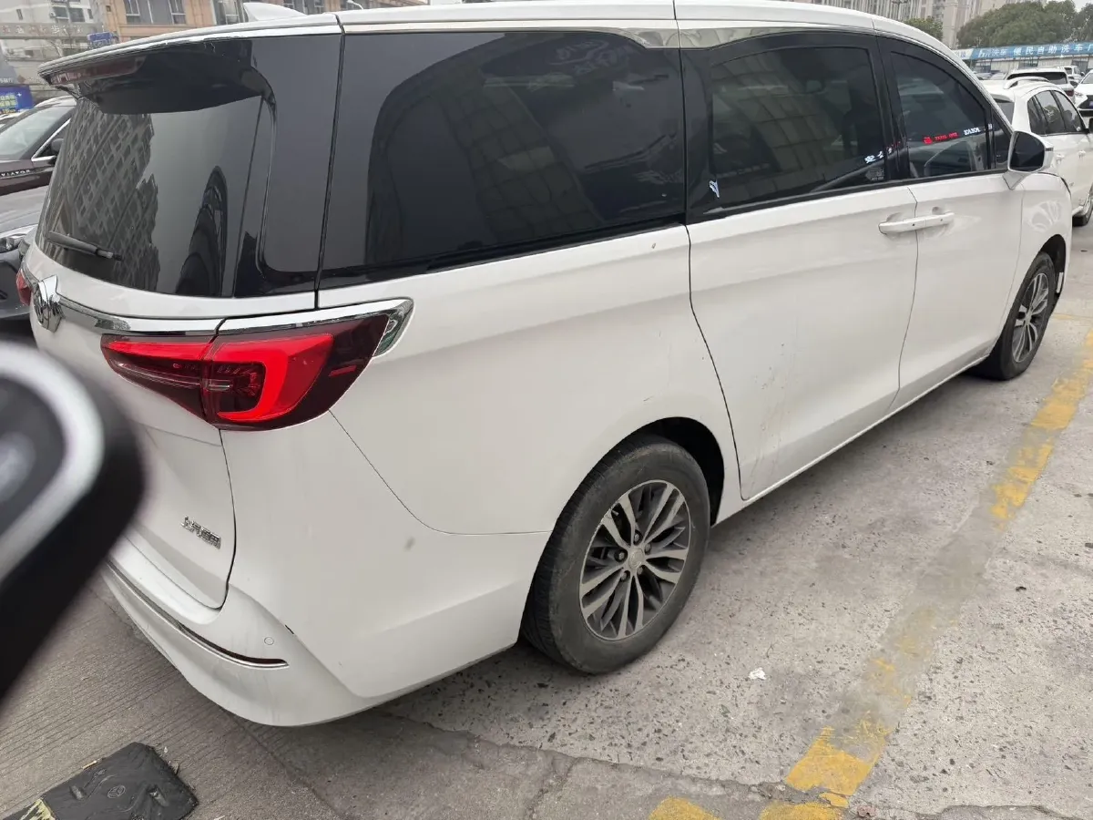 2022 Buick GL8 2.0T 237HP L4 9AT,autocango,china used car exporter,china ev exporter,chinese used car exporter,chinese used ev exporter