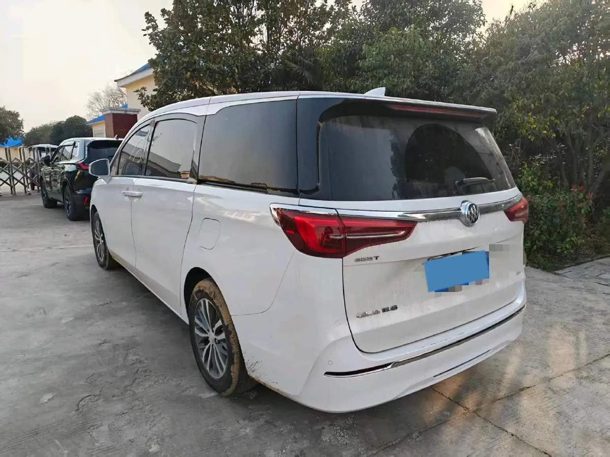 2022 Buick GL8 2.0T 237HP L4 9AT,autocango,china used car exporter,china ev exporter,chinese used car exporter,chinese used ev exporter