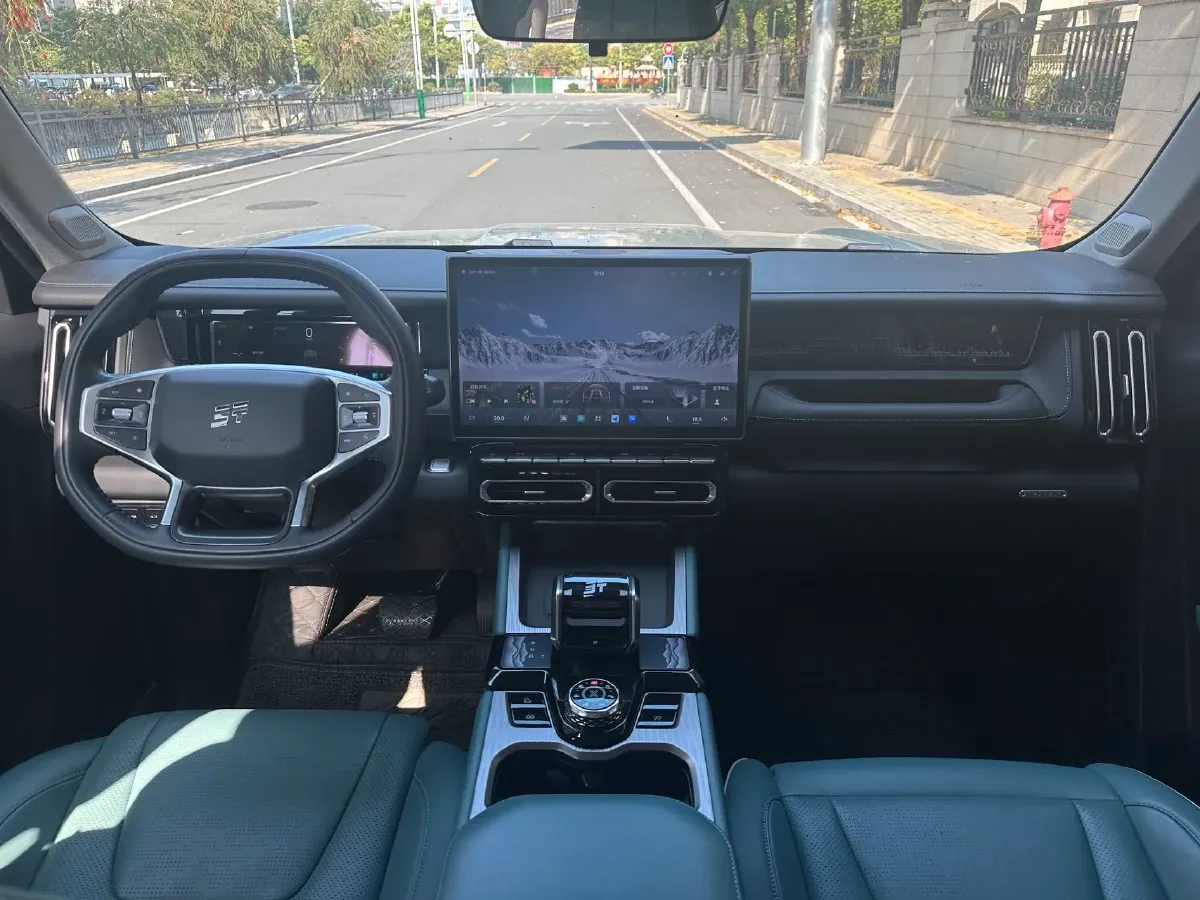 2025 Jetour Traveller 2.0T 254HP L4 7DCT,autocango,china used car exporter,china ev exporter,chinese used car exporter,chinese used ev exporter