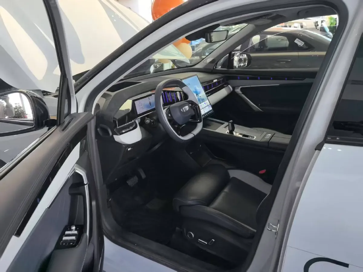 2024 Geely StarRay 1.5T 181HP L4 7DCT,autocango,china used car exporter,china ev exporter,chinese used car exporter,chinese used ev exporter