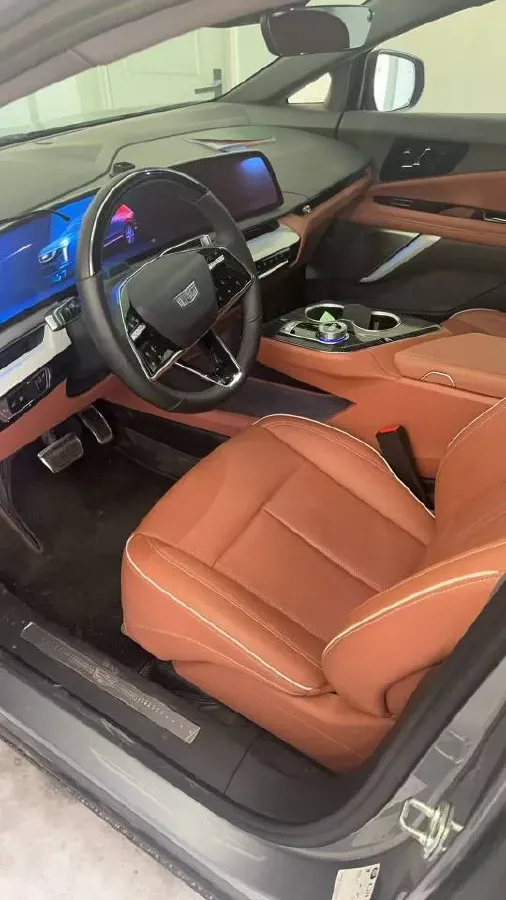 2024 Cadillac OPTIQ BEV 79.7KWH,autocango,china used car exporter,china ev exporter,chinese used car exporter,chinese used ev exporter