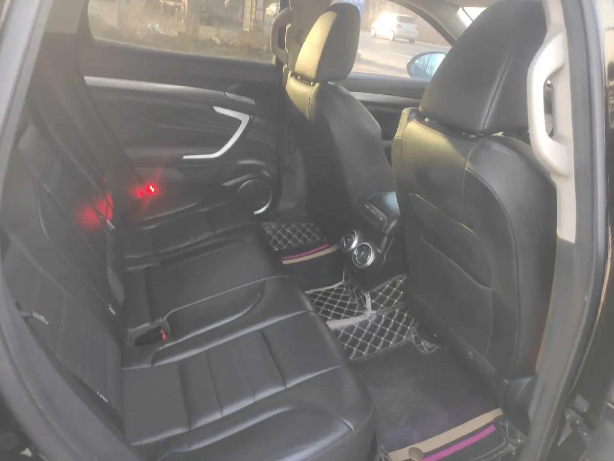 2017 WEY VV7 2.0T 234HP L4 7DCT,autocango,china used car exporter,china ev exporter,chinese used car exporter,chinese used ev exporter