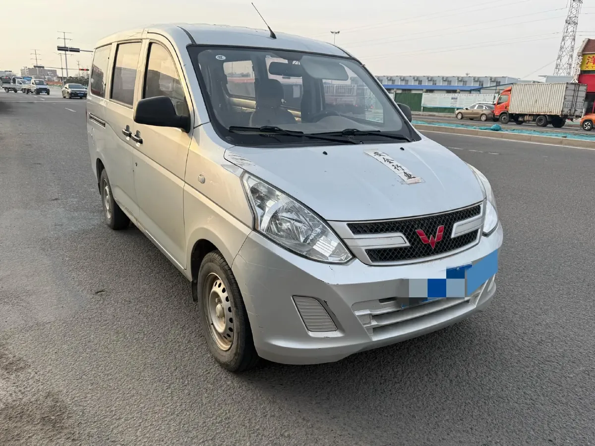 2019 WuLing HongGuang V 1.5L 105HP L4 5MT,autocango,china used car exporter,china ev exporter,chinese used car exporter,chinese used ev exporter