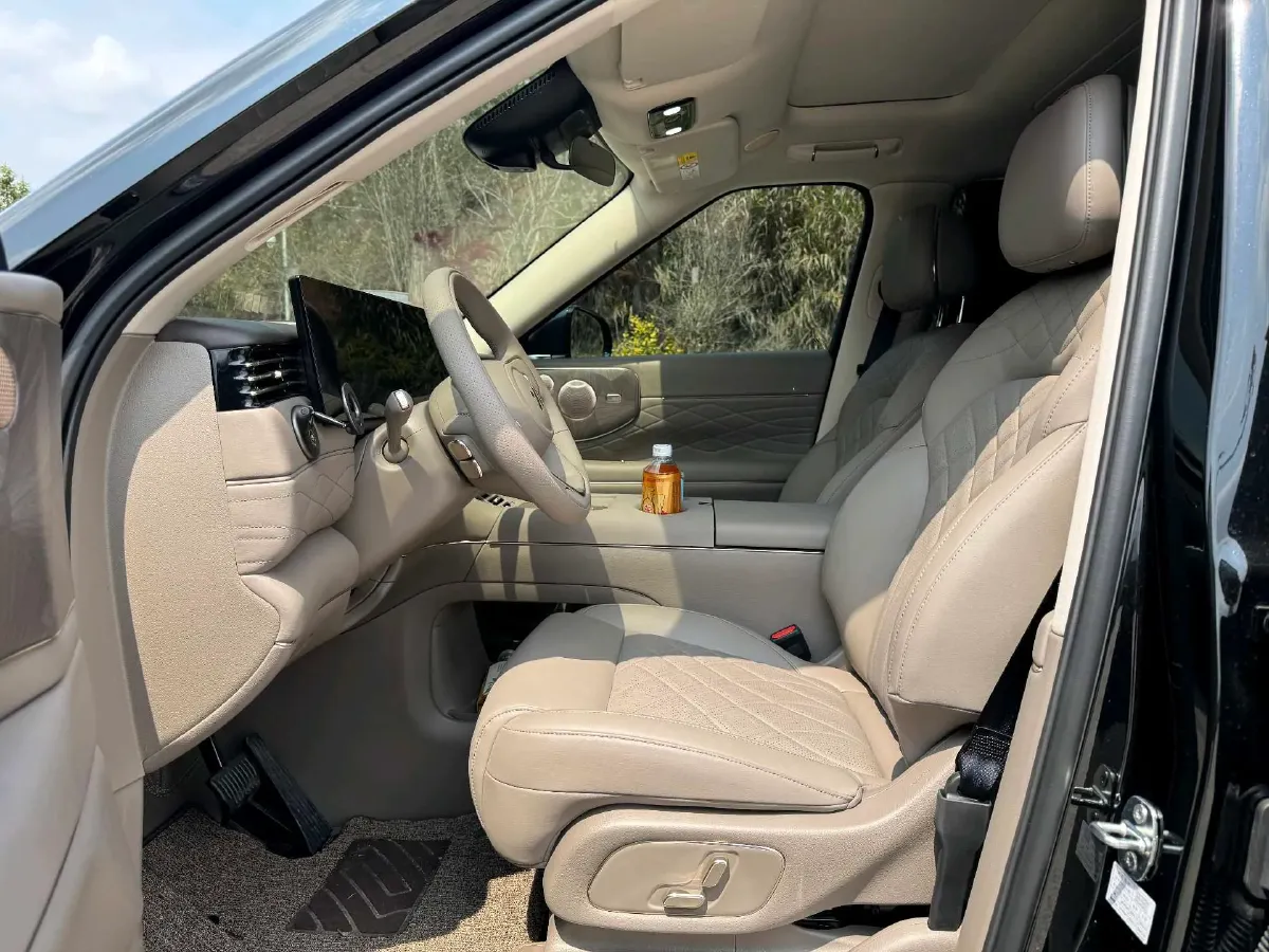 2026 IM LS9 REEV 155HP REEV,autocango,china used car exporter,china ev exporter,chinese used car exporter,chinese used ev exporter