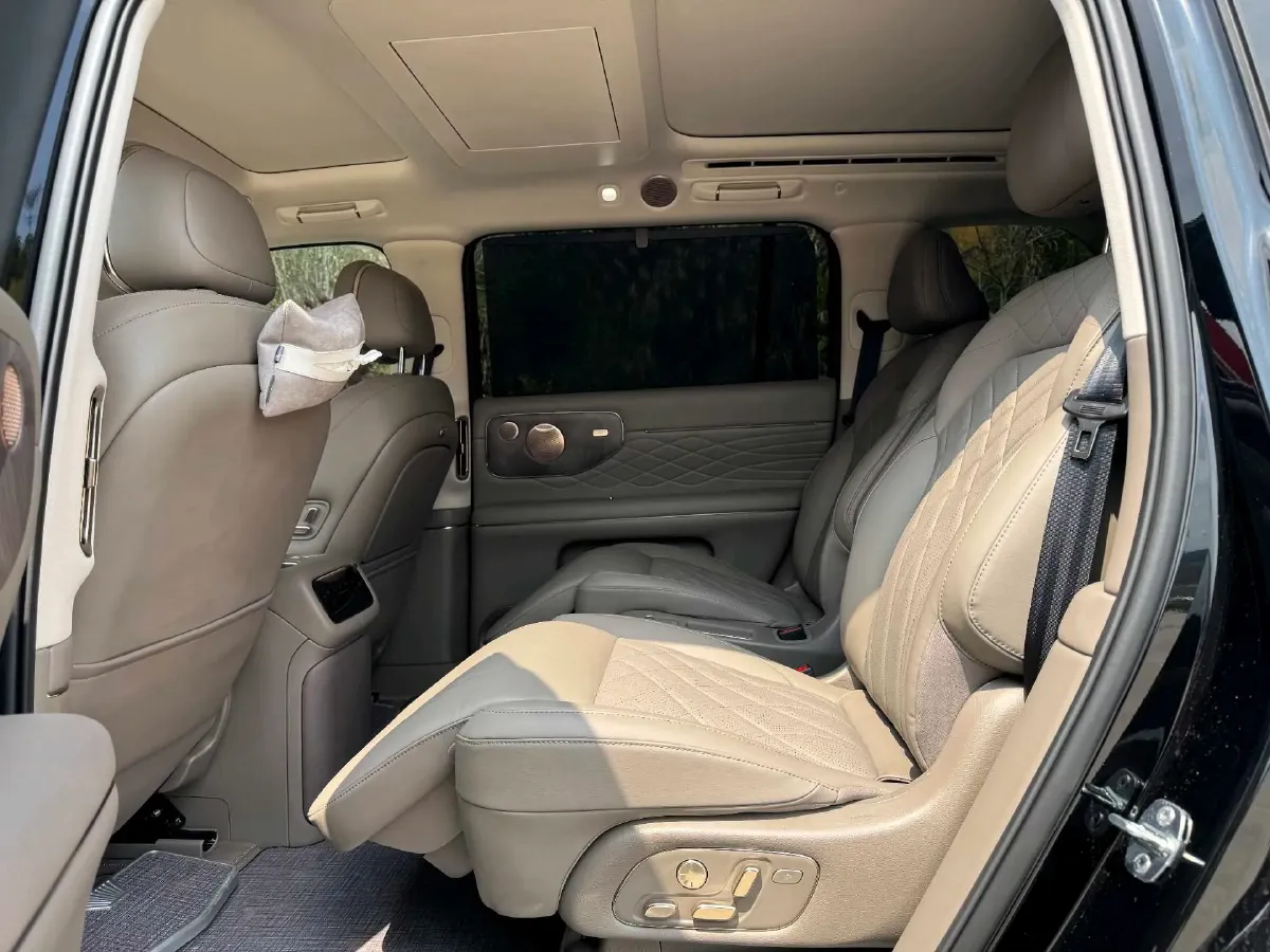 2026 IM LS9 REEV 155HP REEV,autocango,china used car exporter,china ev exporter,chinese used car exporter,chinese used ev exporter