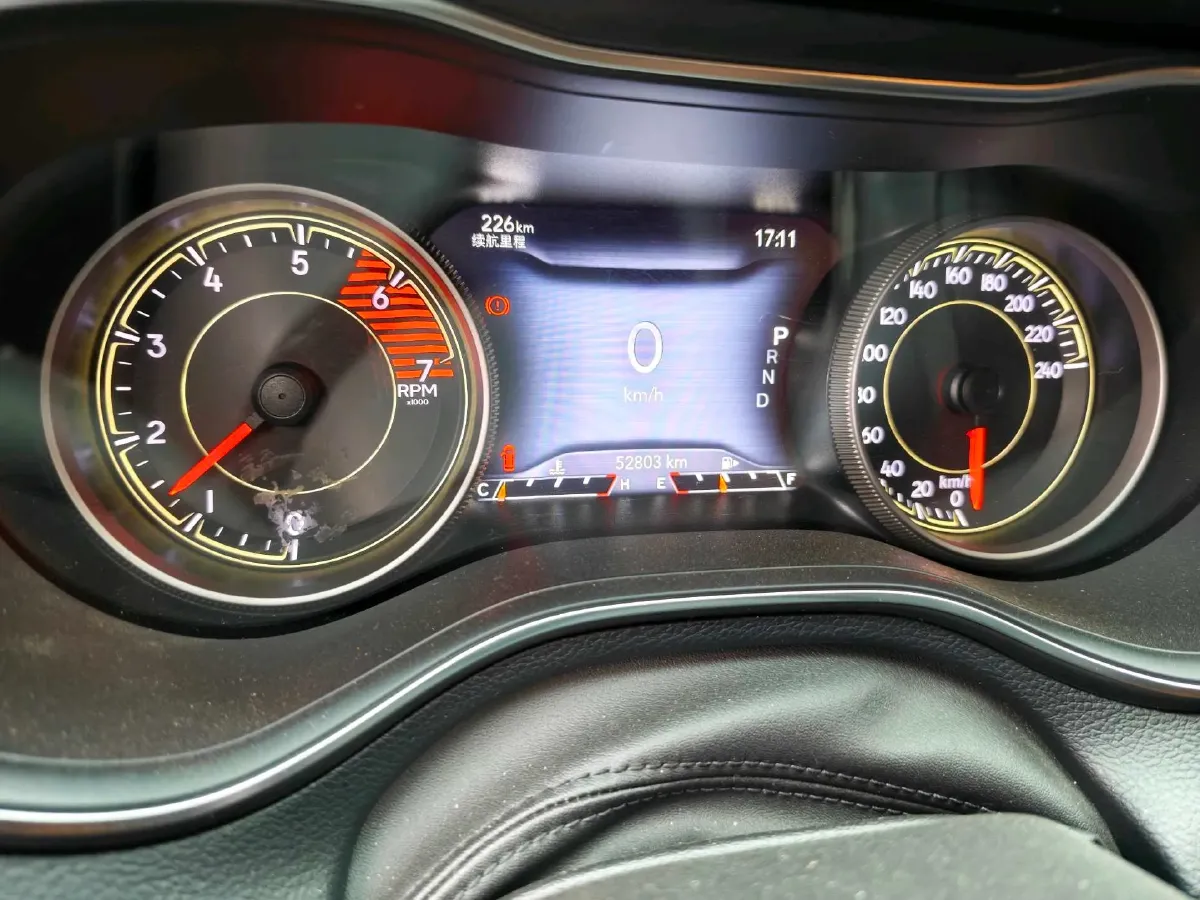 2019 Jeep Cherokee 2.0T 234HP L4 9AT,autocango,china used car exporter,china ev exporter,chinese used car exporter,chinese used ev exporter