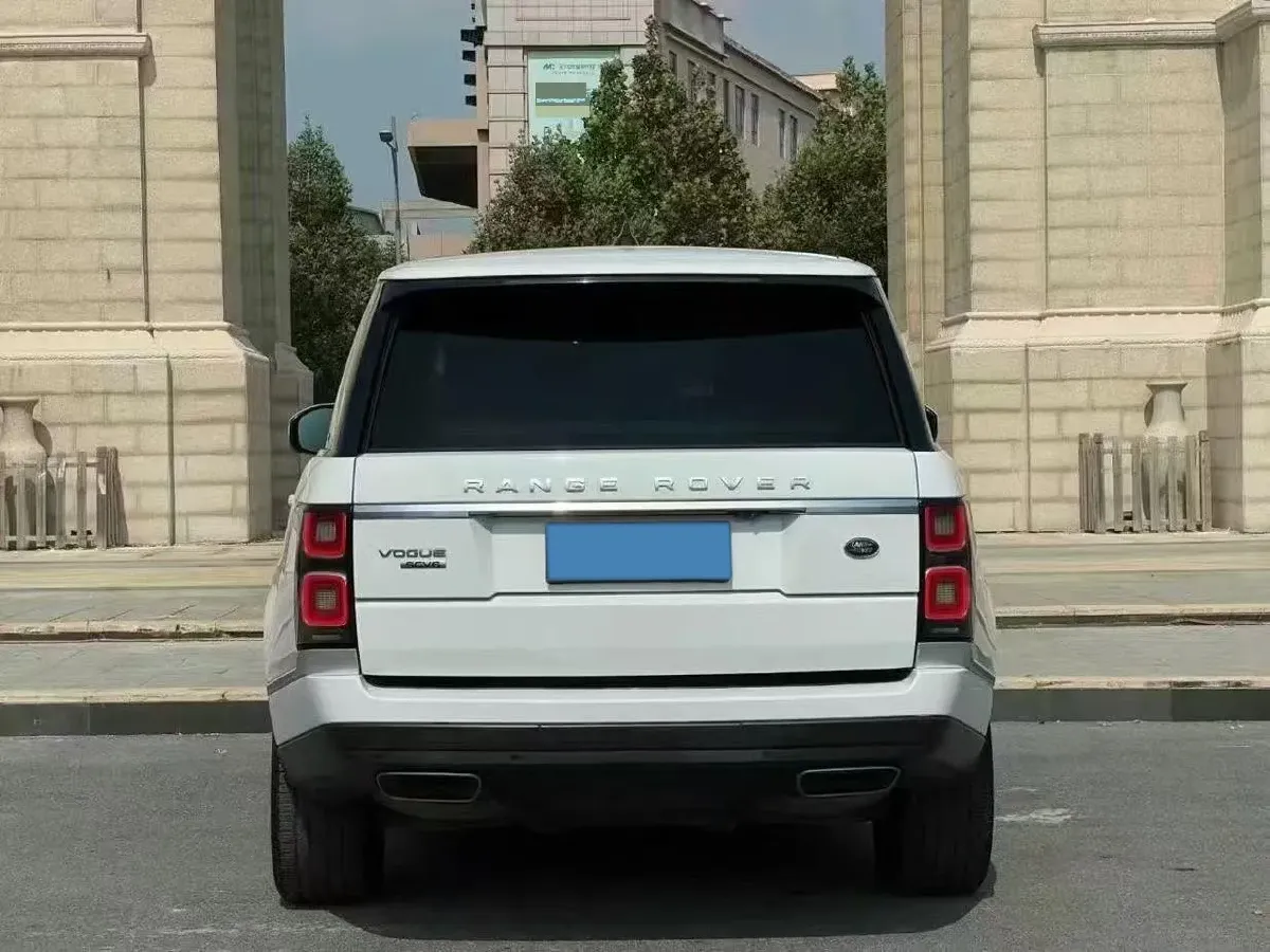 2019 BMW 7 Series 3.0T 340HP L6 8AT,autocango,china used car exporter,china ev exporter,chinese used car exporter,chinese used ev exporter