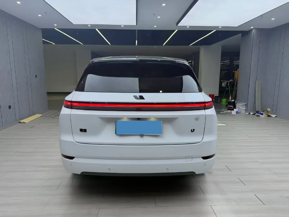 2023 Li L7 Range Extended 154HP REEV 40.9KWH,autocango,china used car exporter,china ev exporter,chinese used car exporter,chinese used ev exporter