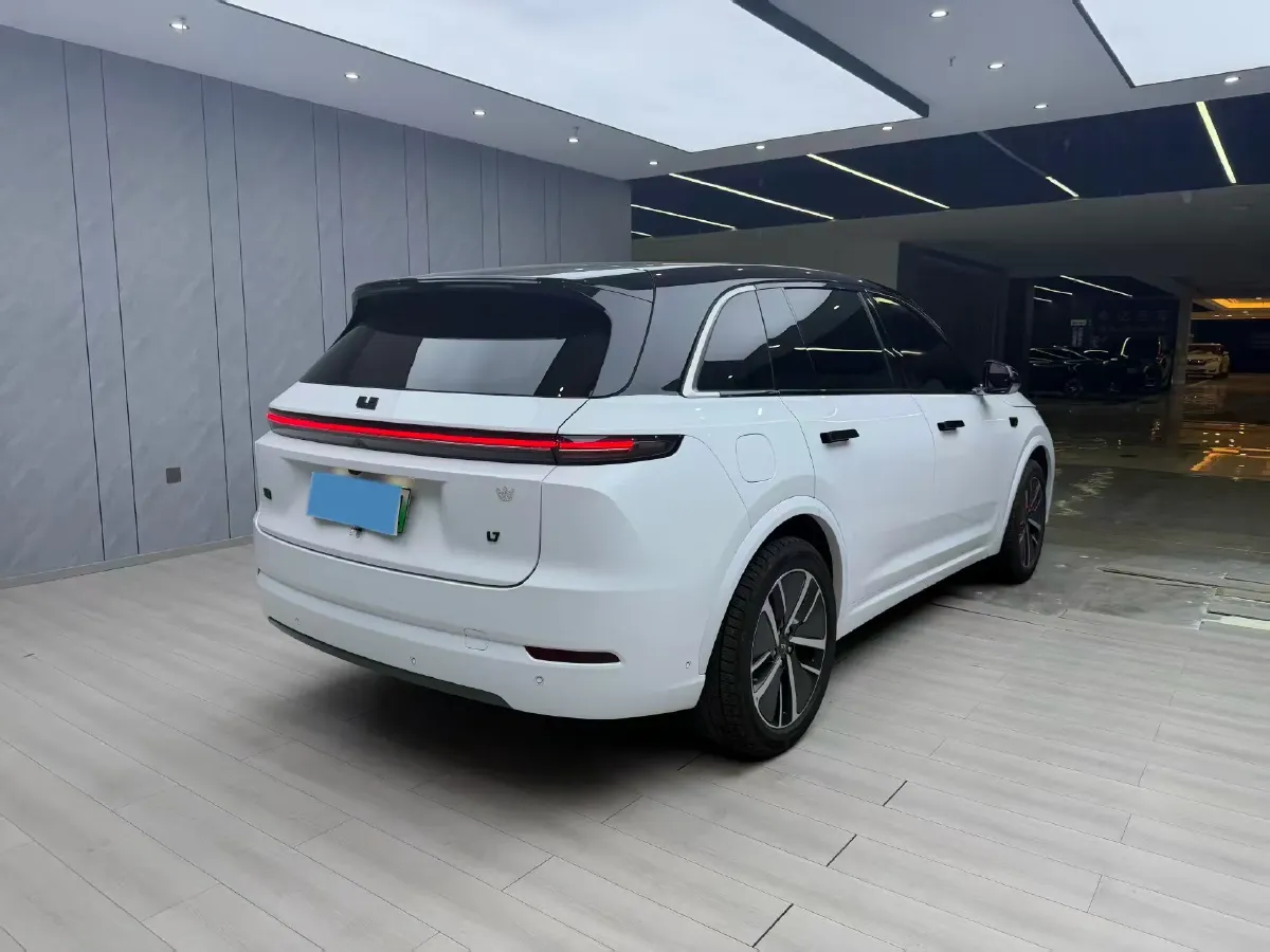 2023 Li L7 Range Extended 154HP REEV 40.9KWH,autocango,china used car exporter,china ev exporter,chinese used car exporter,chinese used ev exporter