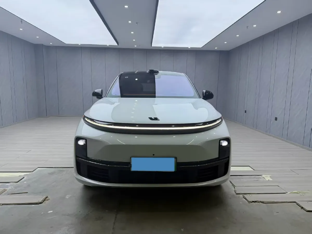 2023 Li L7 Range Extended 154HP REEV 40.9KWH,autocango,china used car exporter,china ev exporter,chinese used car exporter,chinese used ev exporter