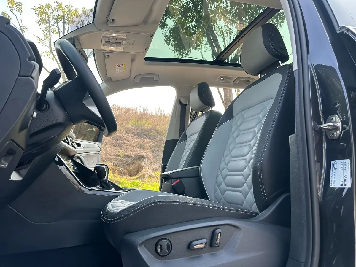 2023 Volkswagen Tayron 2.0T 186HP L4 7DCT,autocango,china used car exporter,china ev exporter,chinese used car exporter,chinese used ev exporter