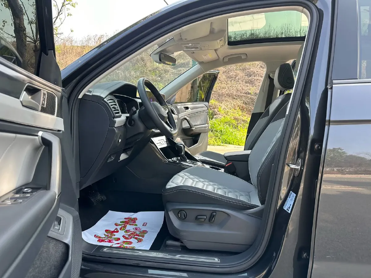 2023 Volkswagen Tayron 2.0T 186HP L4 7DCT,autocango,china used car exporter,china ev exporter,chinese used car exporter,chinese used ev exporter