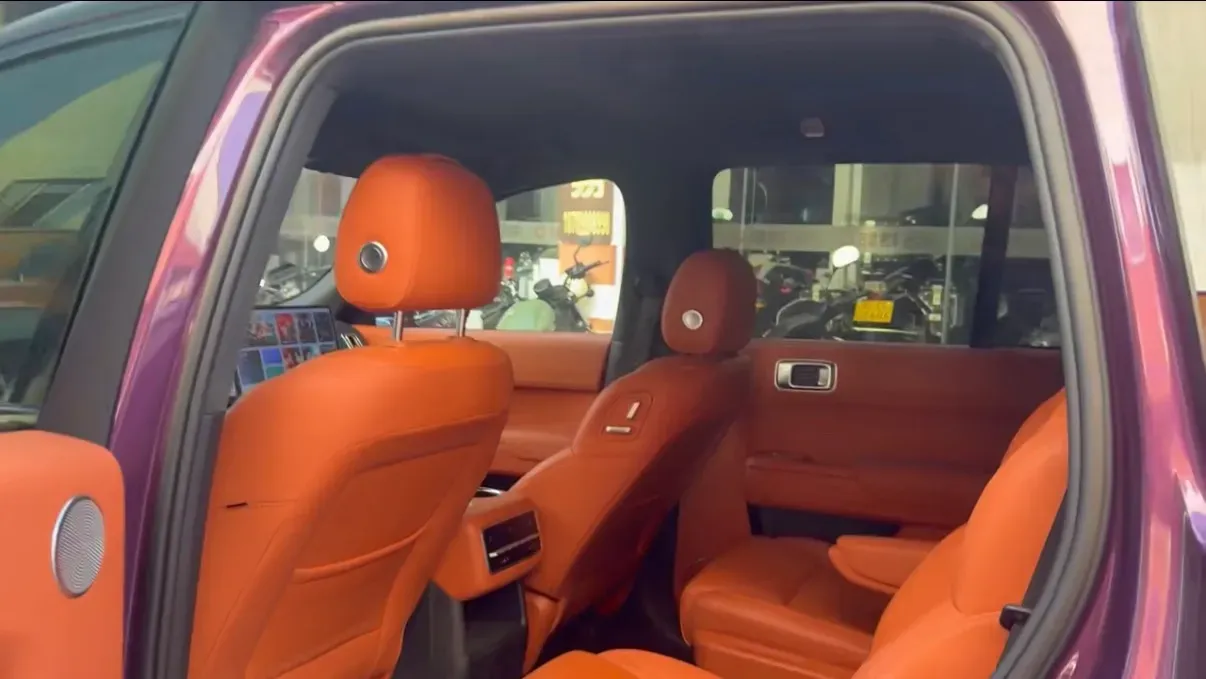 2023 Li L8 Range Extended 154HP REEV 40.9KWH,autocango,china used car exporter,china ev exporter,chinese used car exporter,chinese used ev exporter