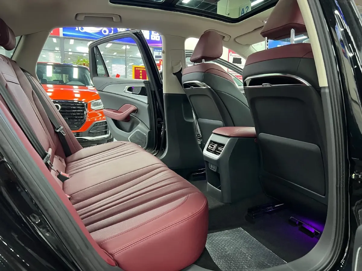 2023 HongQi H5 1.5T 169HP L4 7DCT,autocango,china used car exporter,china ev exporter,chinese used car exporter,chinese used ev exporter