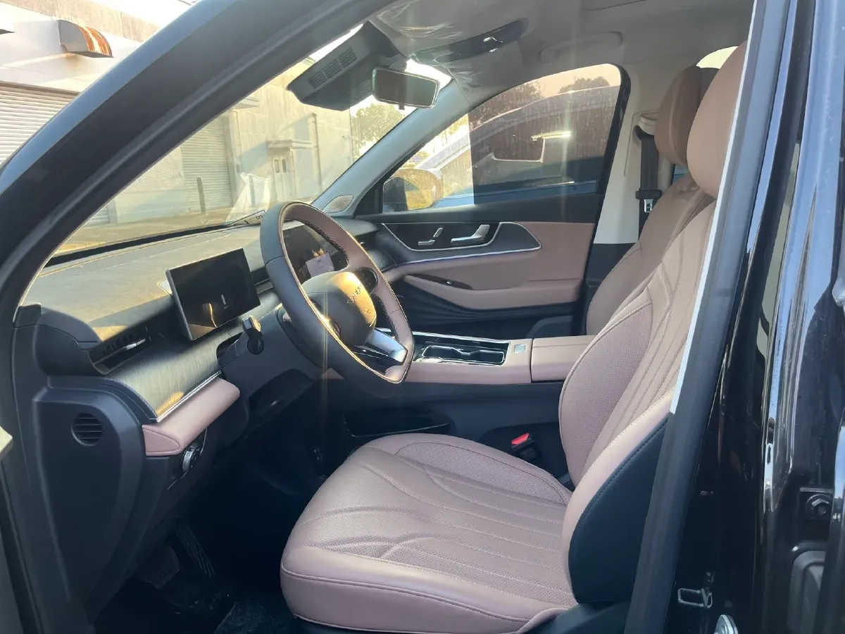 2024 Chery Tiggo8L 2.0T 254HP L4 8AT,autocango,china used car exporter,china ev exporter,chinese used car exporter,chinese used ev exporter