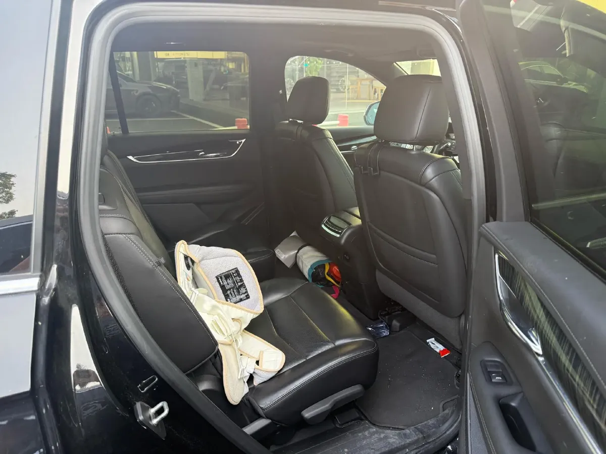 2020 Cadillac XT6 2.0T 237HP L4 9AT,autocango,china used car exporter,china ev exporter,chinese used car exporter,chinese used ev exporter