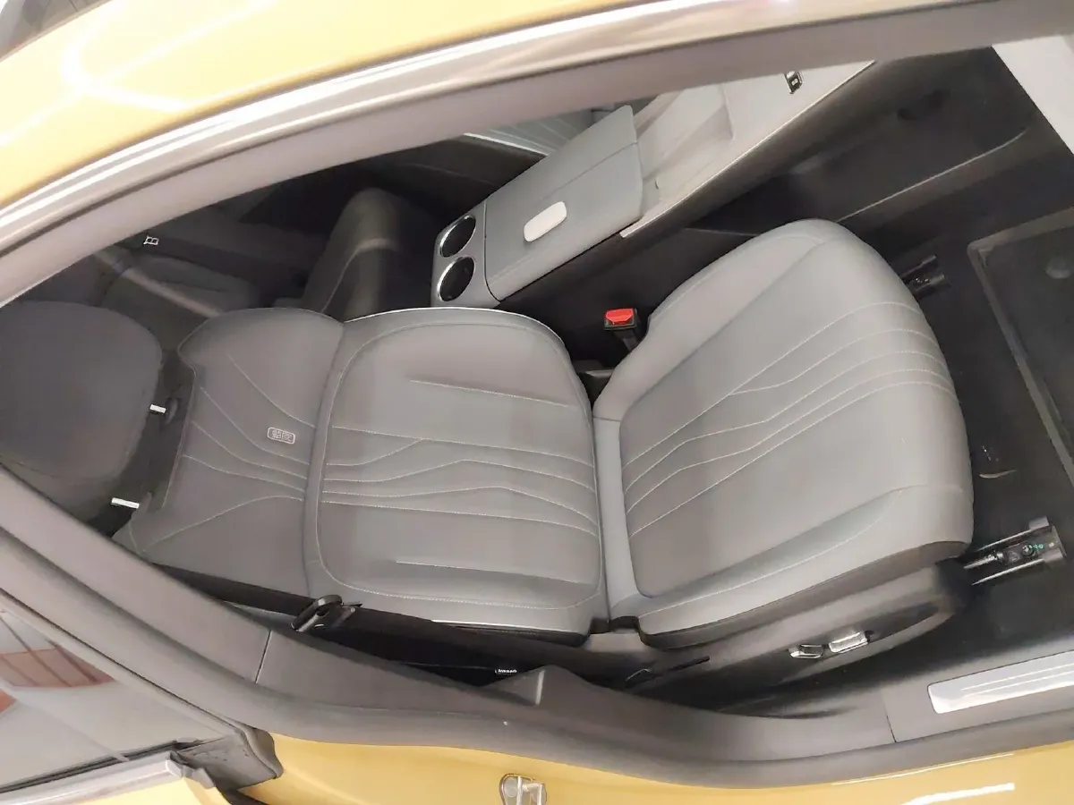 2024 Geely Galaxy E8 BEV 62KWH,autocango,china used car exporter,china ev exporter,chinese used car exporter,chinese used ev exporter