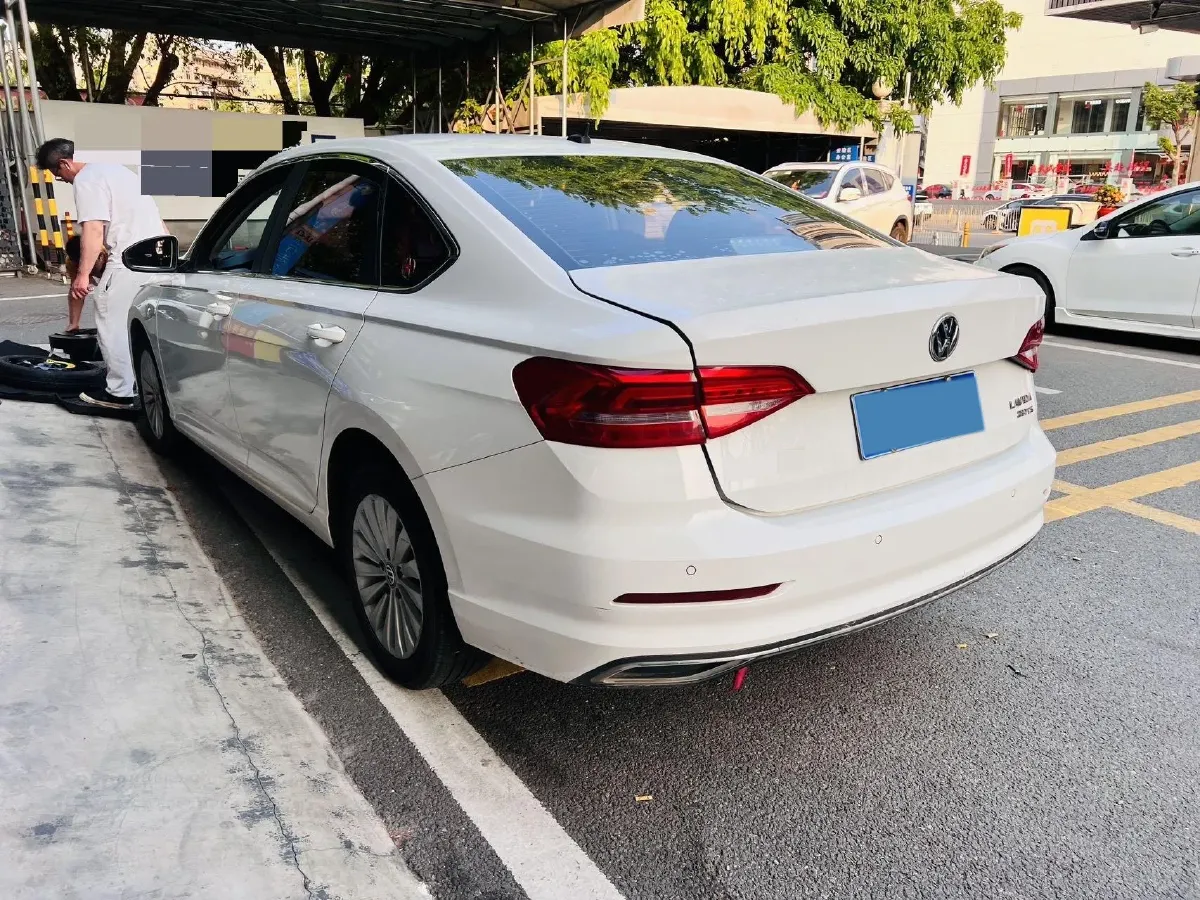 2019 Volkswagen Lavida 1.5L 116HP L4 6AT,autocango,china used car exporter,china ev exporter,chinese used car exporter,chinese used ev exporter