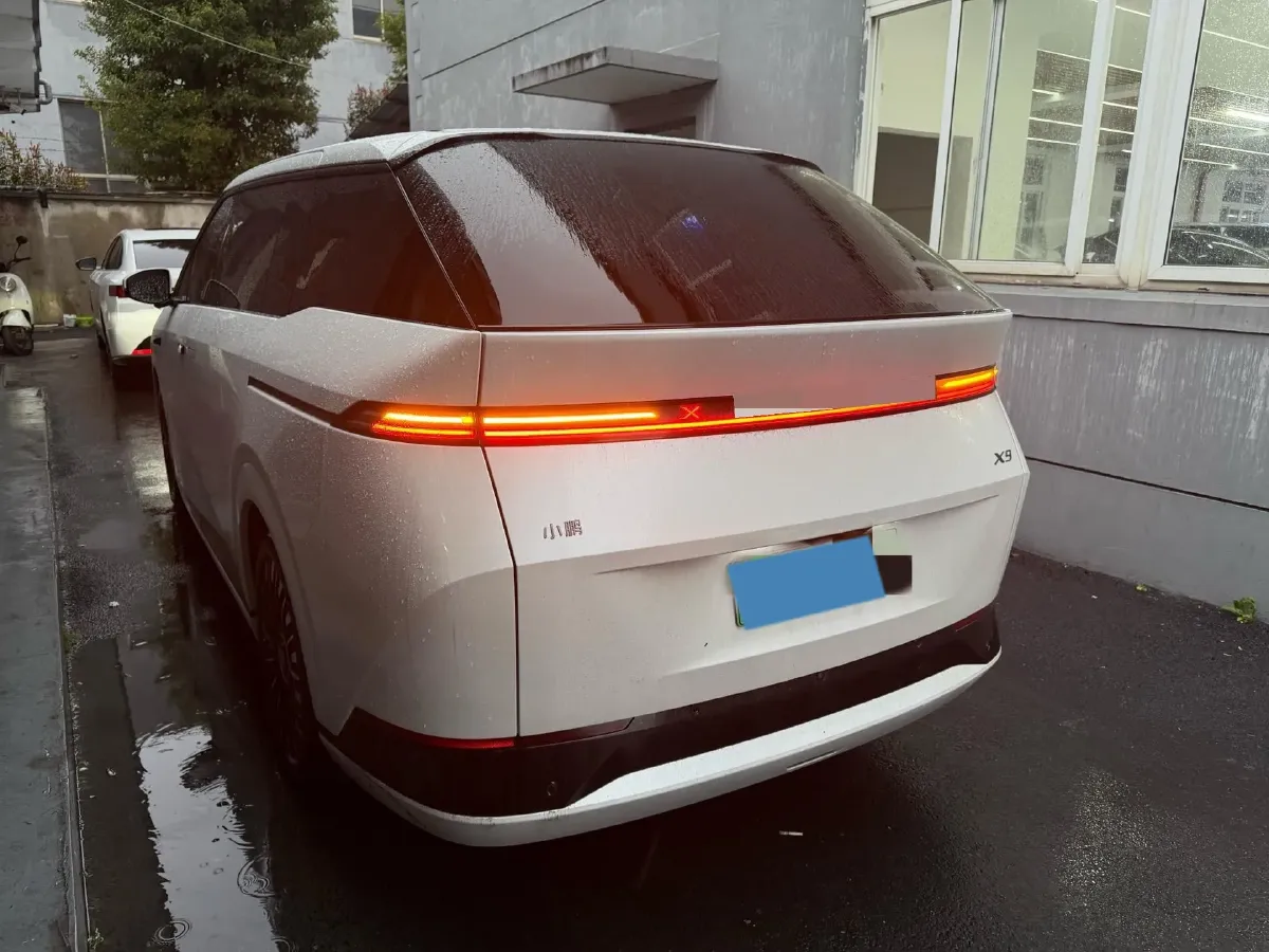 2025 Xpeng X9 BEV,autocango,china used car exporter,china ev exporter,chinese used car exporter,chinese used ev exporter