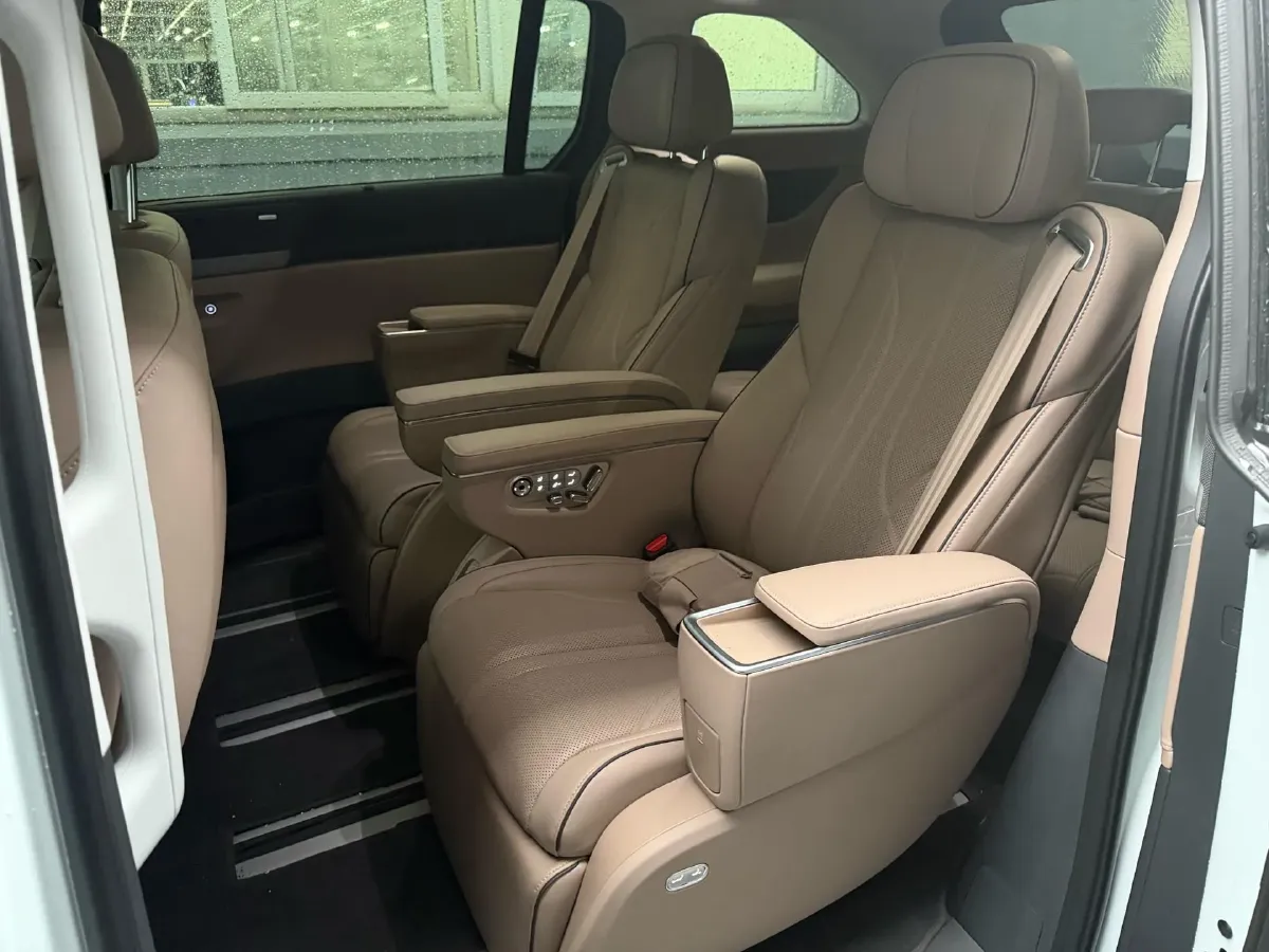 2025 Xpeng X9 BEV,autocango,china used car exporter,china ev exporter,chinese used car exporter,chinese used ev exporter