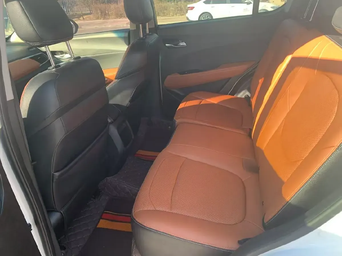 2017 HaiMa S5 Young Edition 1.6L 122HP L4 5MT,autocango,china used car exporter,china ev exporter,chinese used car exporter,chinese used ev exporter